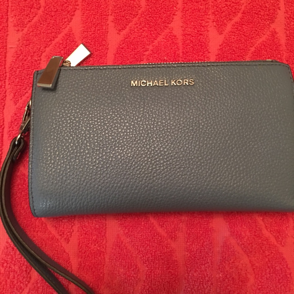 Michael Kors Double ZIP wallet